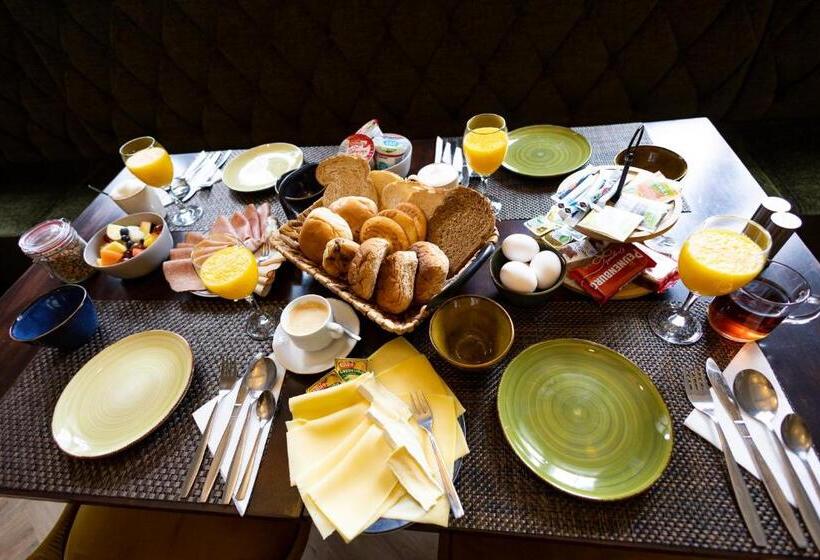 בית מלון כפרי The Velvet Lodge