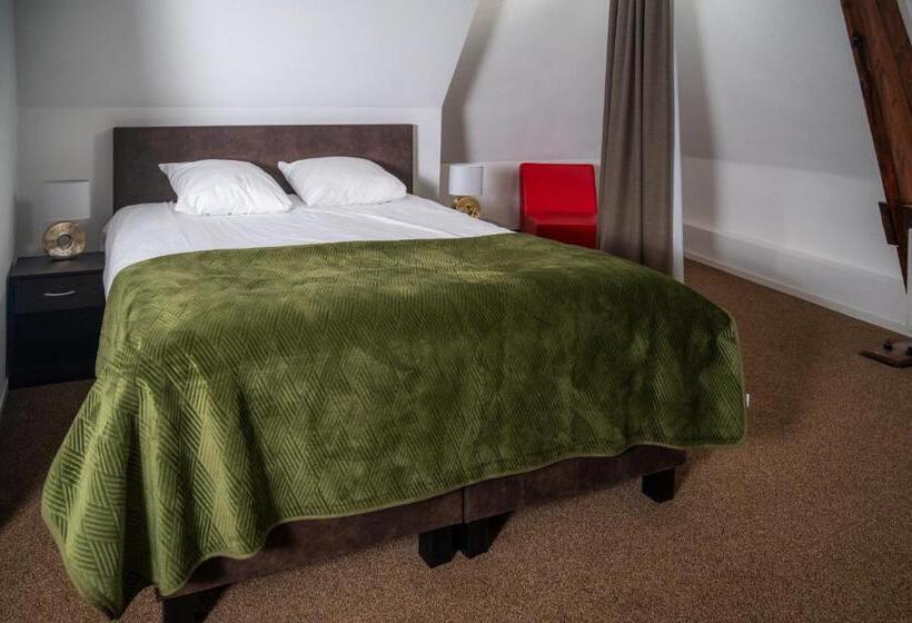 בית מלון כפרי The Velvet Lodge