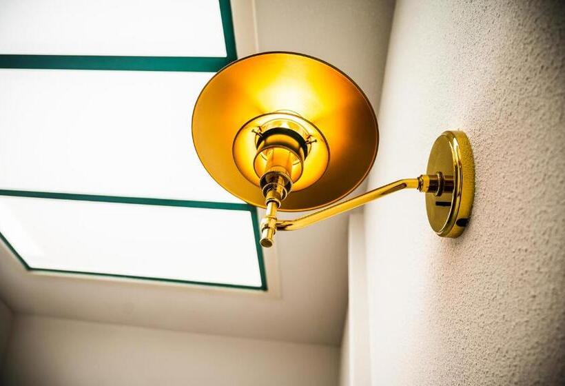 בית מלון כפרי The Velvet Lodge