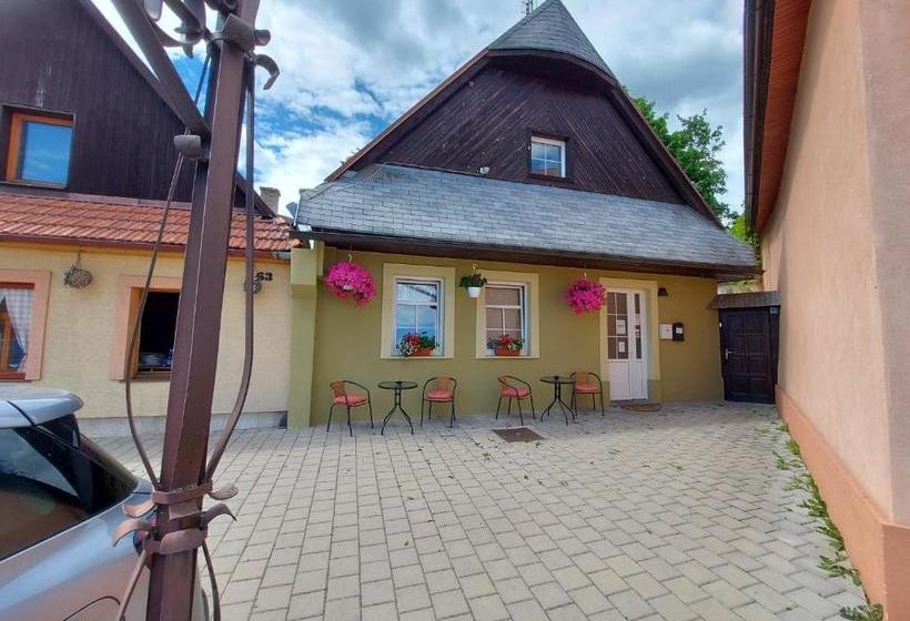 بنسيون Na Hradbách