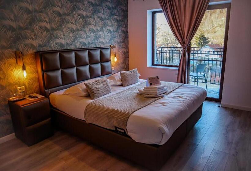 بنسيون Transylvania Mountain View Cdi