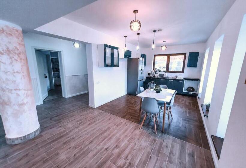 بنسيون Transylvania Mountain View Cdi