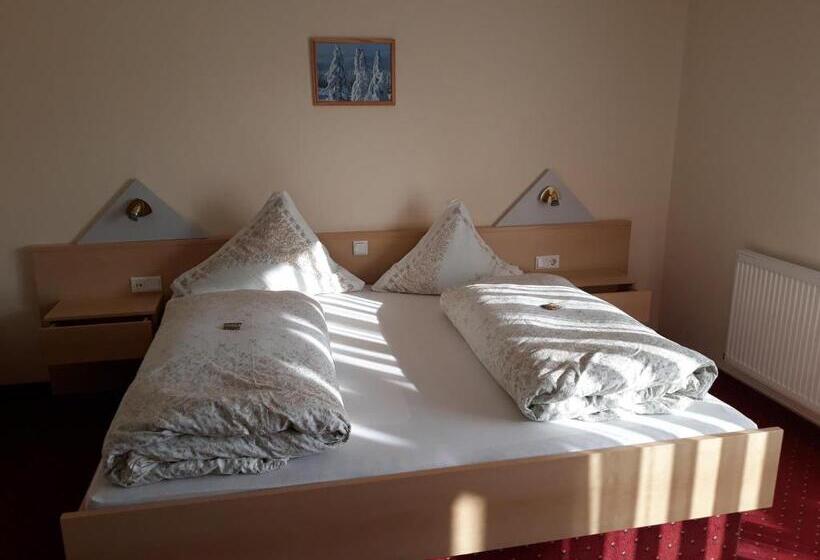 Rhöner Landhotel Haus Zur Wasserkuppe