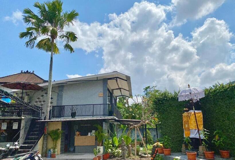 The Jungle Hostel Canggu