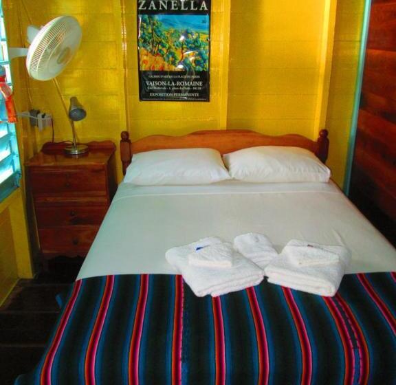 הוסטל Colinda Cabanas