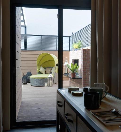 هاستل Pod Labo 家庭多人高cp 四人起