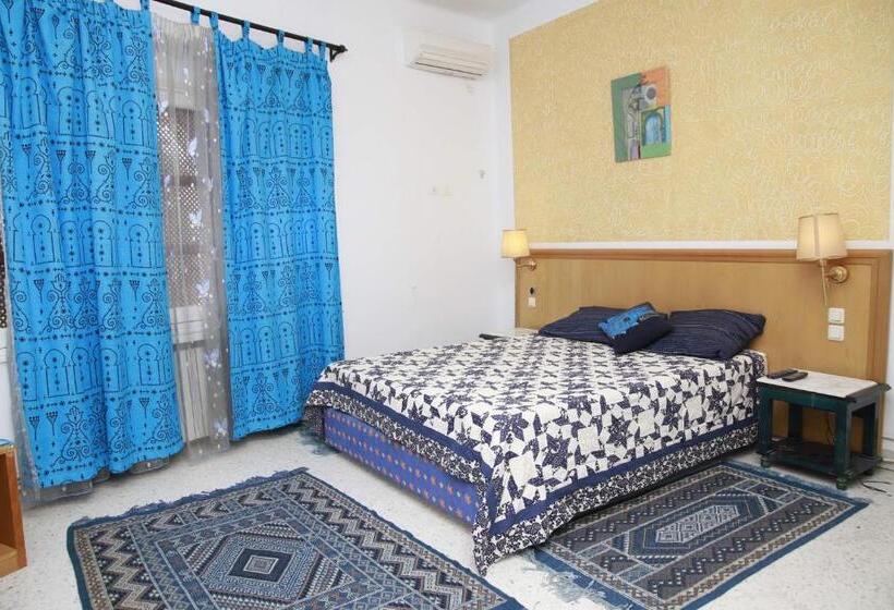 تختخواب و صبحانه Dar Henani