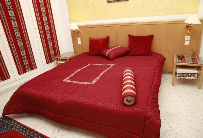 تختخواب و صبحانه Dar Henani