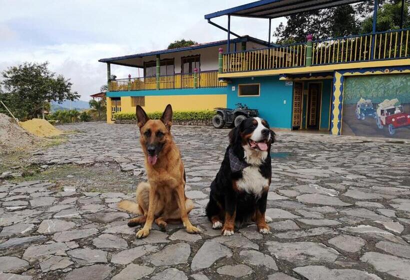 Finca Hotel Guayacundo