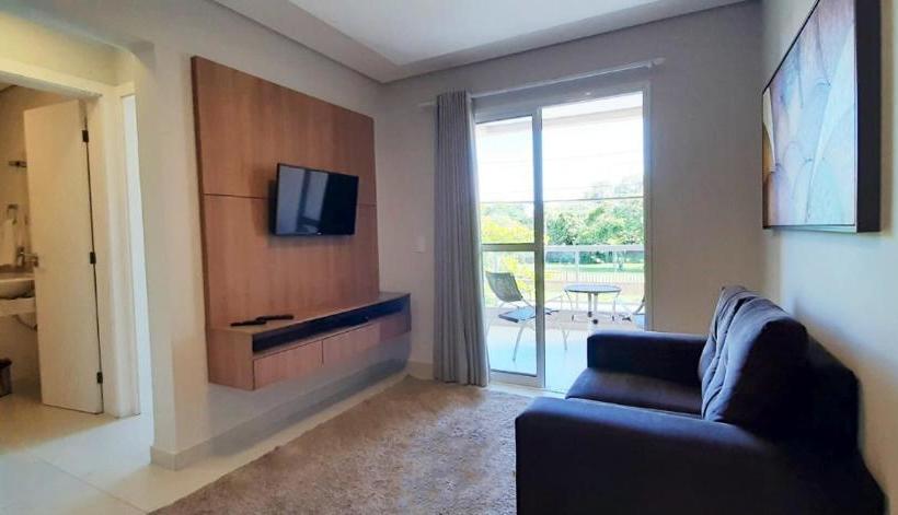 Отель Residencial Dona Clara