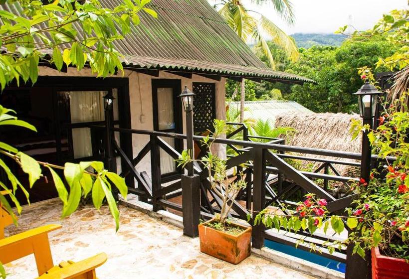 هتل Hostal Antawara Tayrona