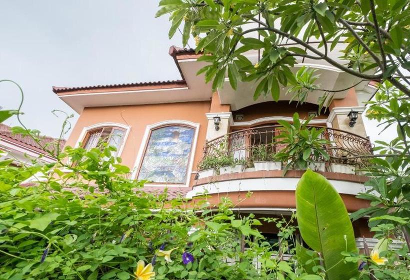 Hotel Oyo 1806 Puri Arsita Homestay