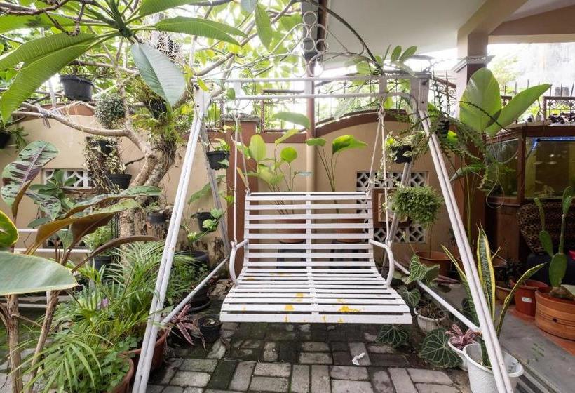 Hotel Oyo 1806 Puri Arsita Homestay