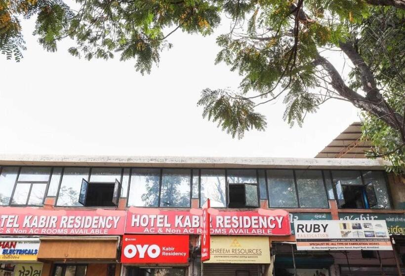 ホテル Oyo 60599 Kabir Residency