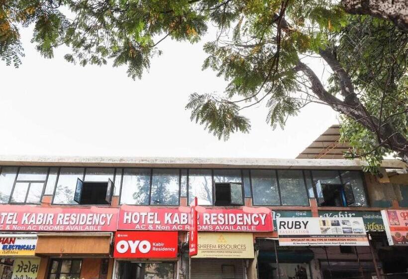 ホテル Oyo 60599 Kabir Residency