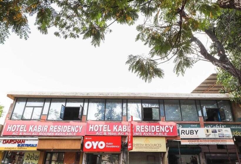 ホテル Oyo 60599 Kabir Residency