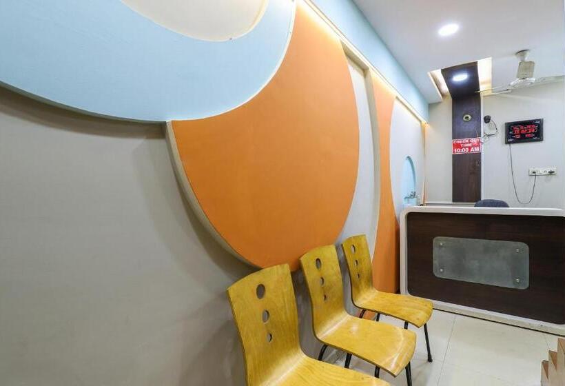 ホテル Oyo 60599 Kabir Residency