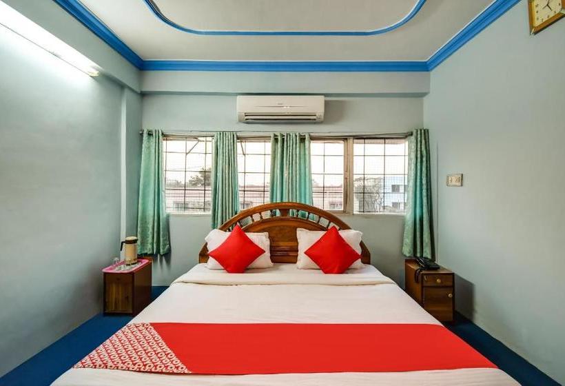 ホテル Oyo 60968  Ashirwad