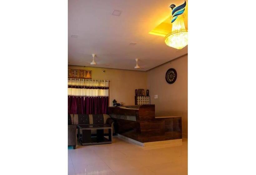 فندق Pinnk Lake Resort And Bar
