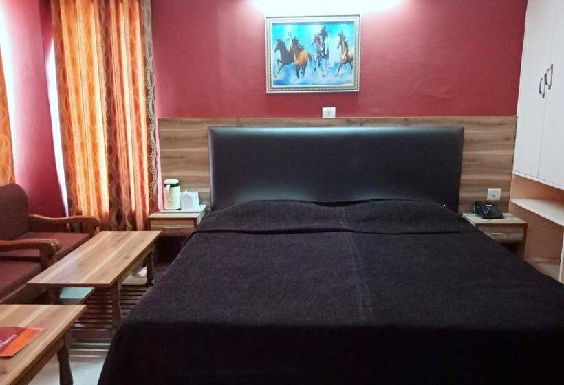 Отель Shikhar & Restaurant