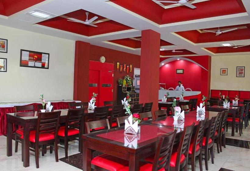 Отель Shikhar & Restaurant