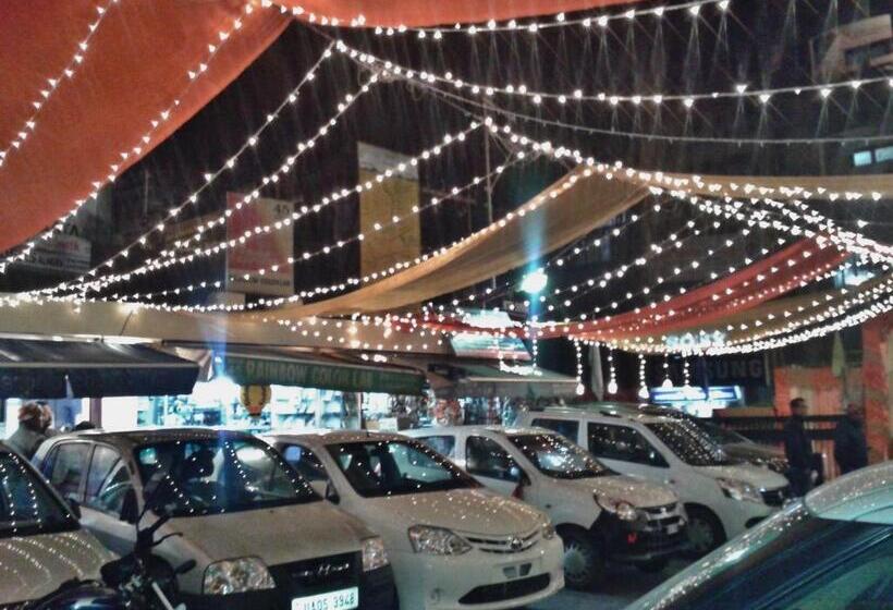 Отель Shikhar & Restaurant