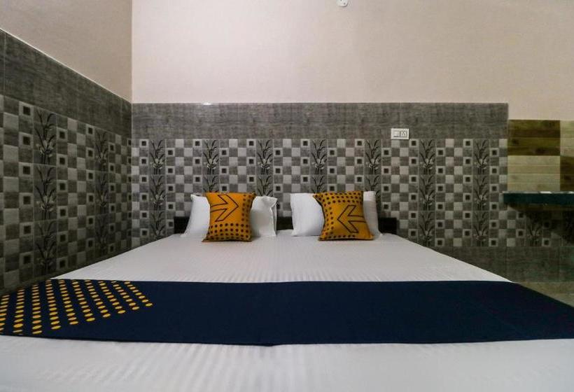 Отель Spot On 63191 Preet Guest House