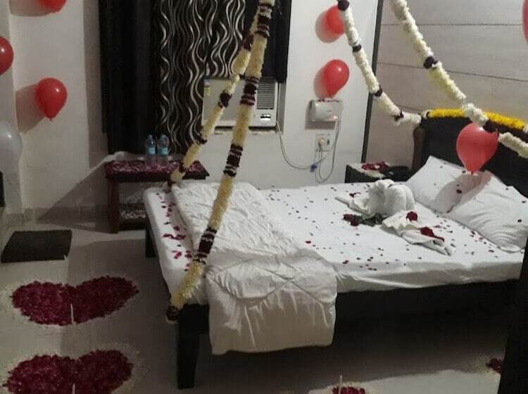 فندق Surya Palace