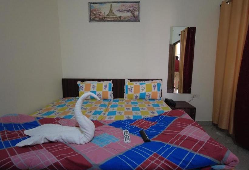 בית מלון כפרי The Ananya Palace Rishikesh