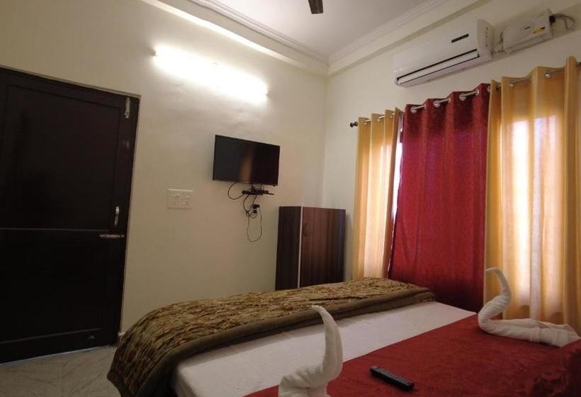 בית מלון כפרי The Ananya Palace Rishikesh