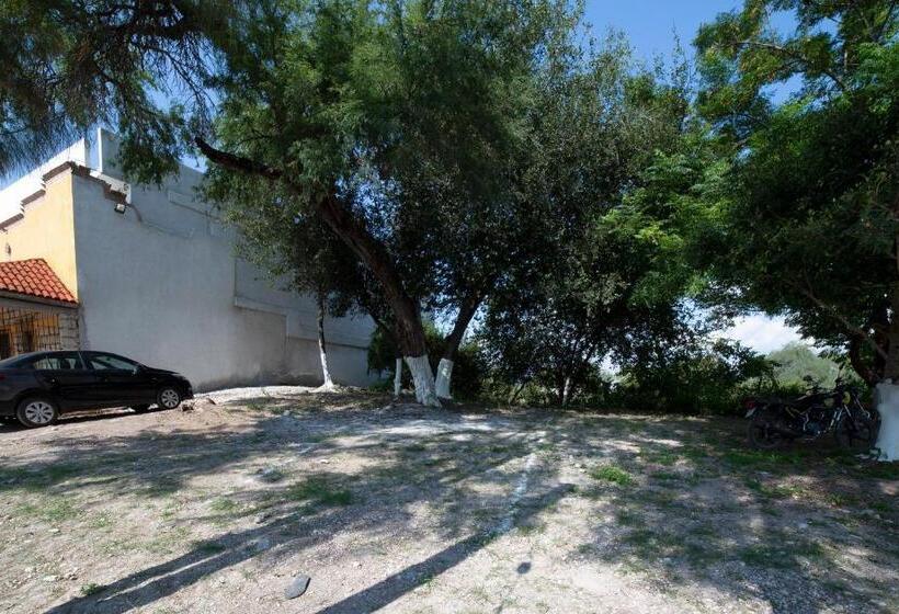 호텔 Villas De San Miguel Media Luna