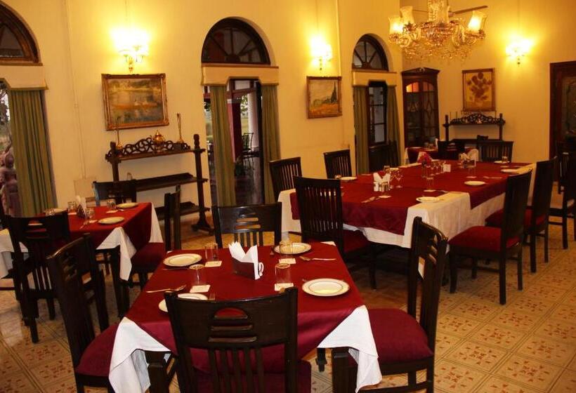 Kaziranga Golf Resort