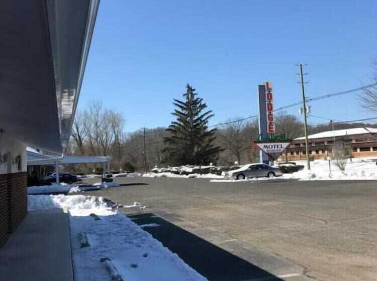 Laurel Notch Motel