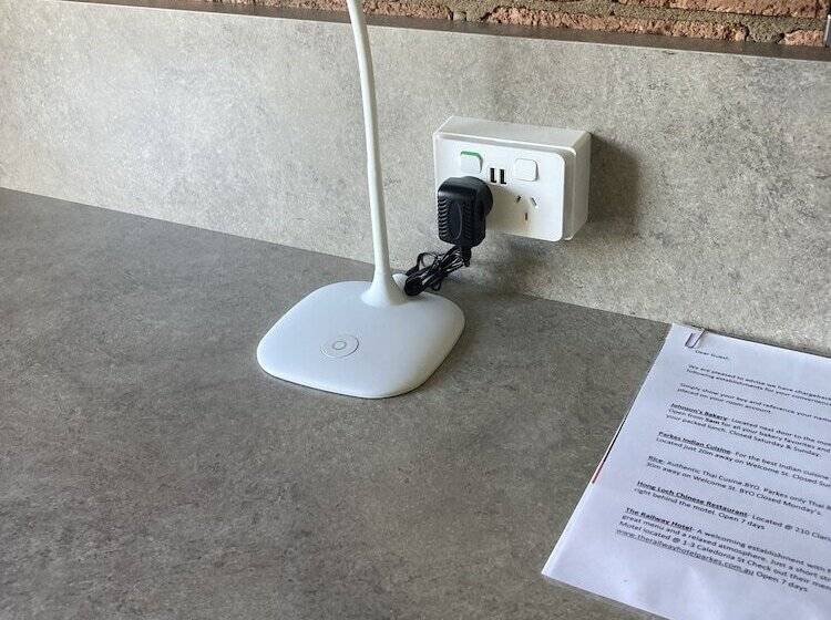 مُتل Hamilton Henry Parkes Motor Inn