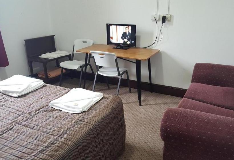 מוטל Royal  Tenterfield