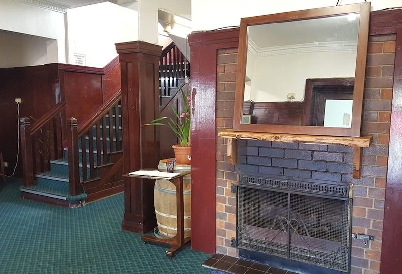 מוטל Royal  Tenterfield