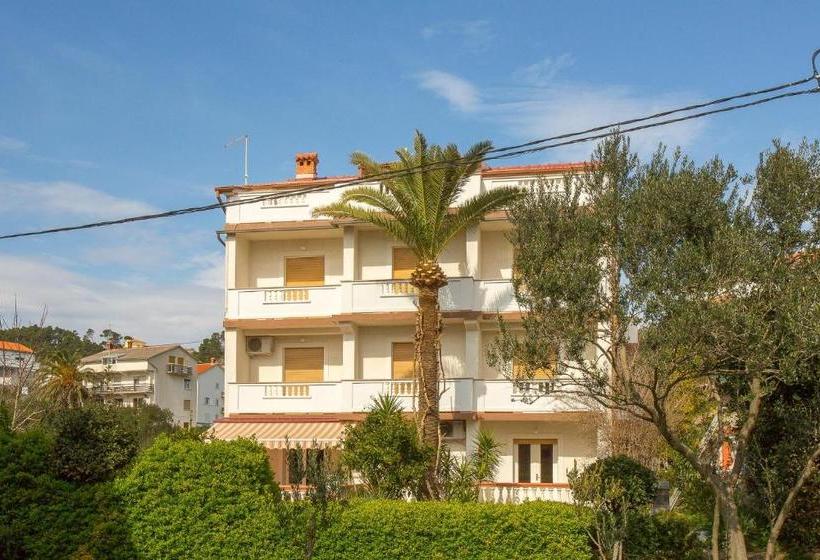 펜션 Apartments Padovan Banjol