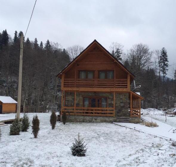 پانسیون Guest House In Carpathians