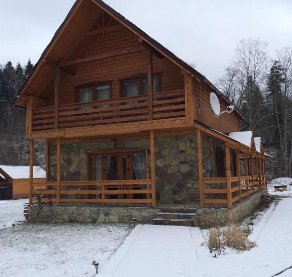 פנסיון Guest House In Carpathians