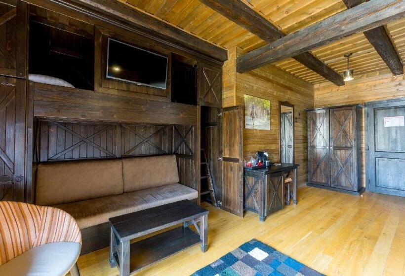 פנסיון Maggie's Ranch