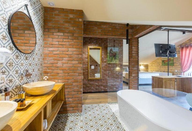 פנסיון Maggie's Ranch