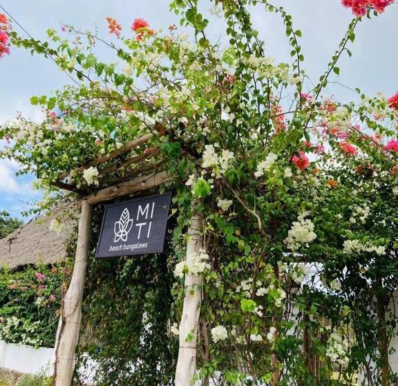 ペンション Miti Beach Bungalows