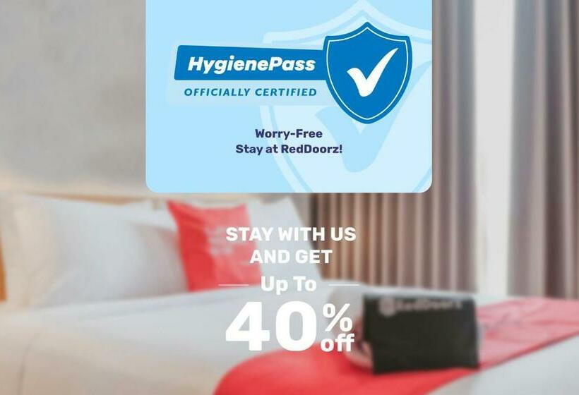 פנסיון Reddoorz Plus @ Bitung City Center