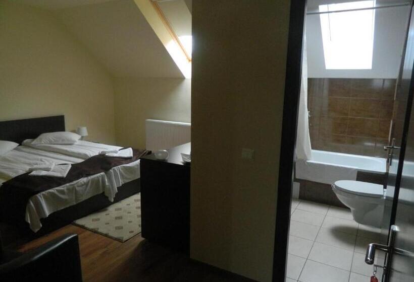 Pensiunea Casa Cu Flori