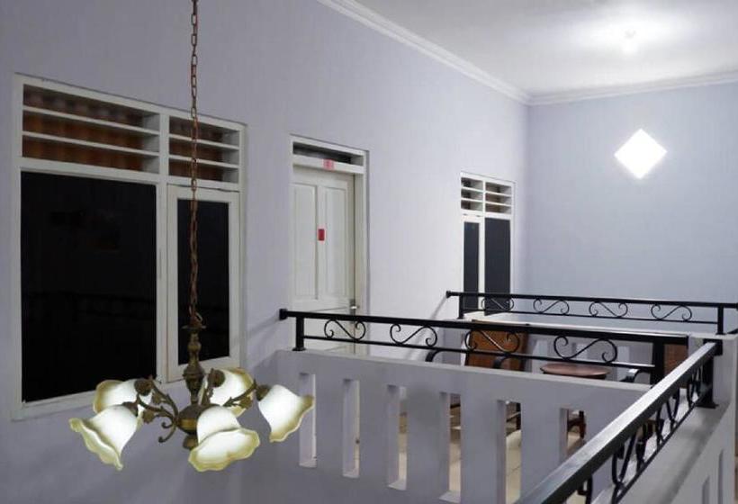 호텔 Wisma Almaidah Jogjakarta Redpartner