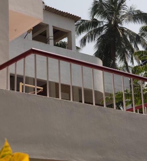 בית מלון כפרי Peacock