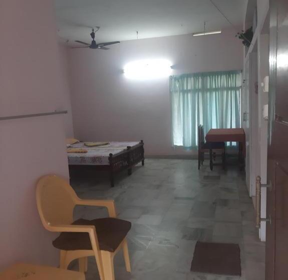 בית מלון כפרי Peacock