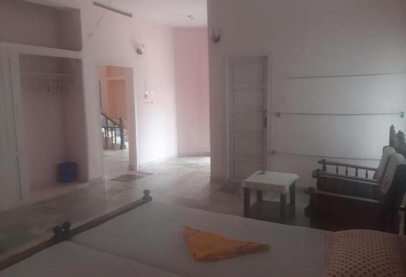 בית מלון כפרי Peacock