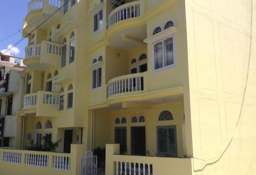 בית מלון כפרי Seventh Heaven Inn Rishikesh