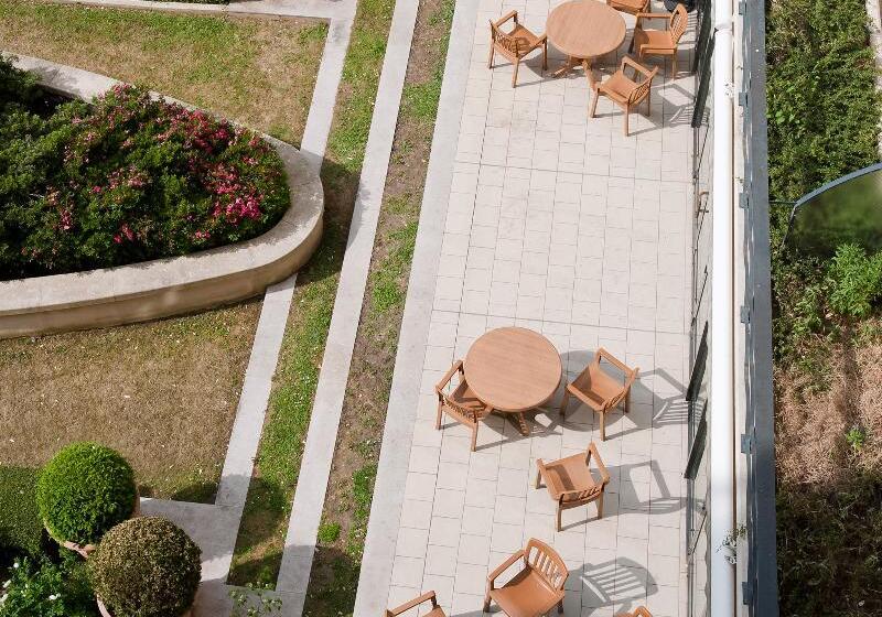 Aparthotel Adagio Porte De Versailles